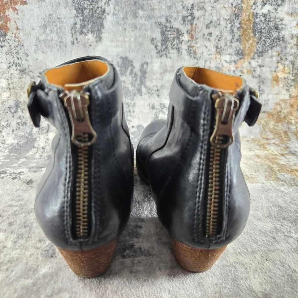 Kork Ease Velma Ankle Boots Womens‎ 7 Black Leather Back Zip Buckle Block Heel